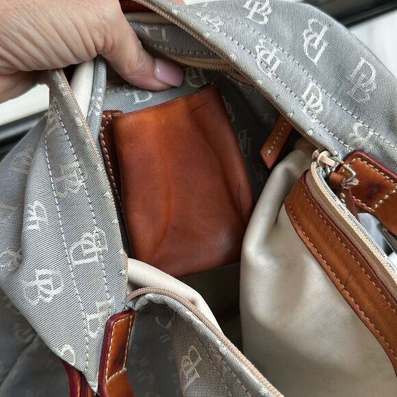 Dooney & Bourke genuine leather signature canvas shoulder handbag purse neutral - Picture 12 of 15
